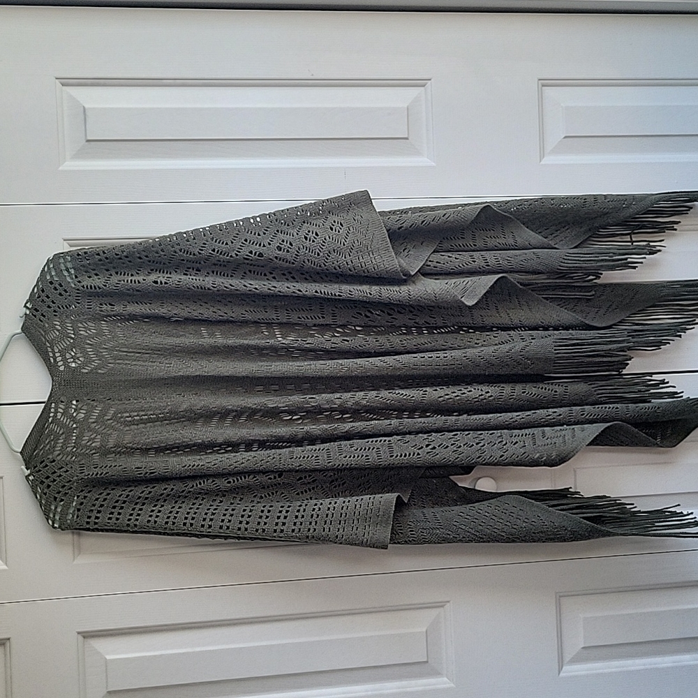 NWOT Torrid OSFM olive green ruana - Picture 5 of 5